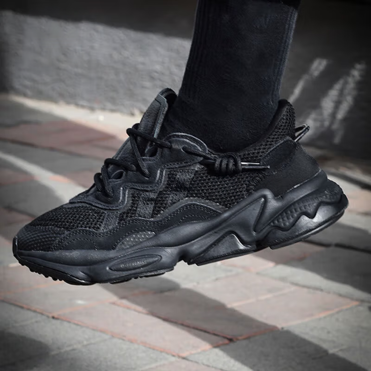 Подростковые кроссовки Adidas Originals Ozweego Black GS