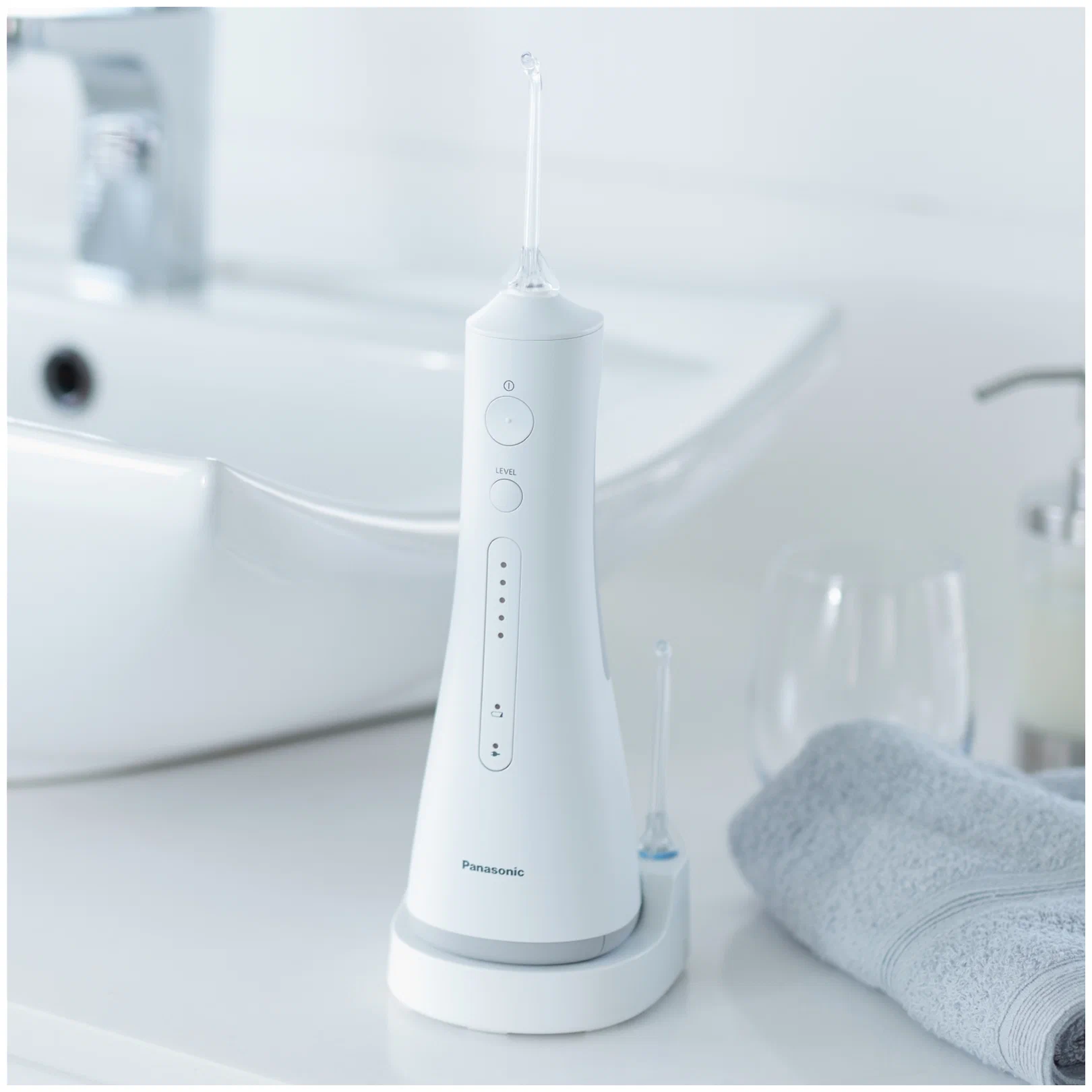 Ирригатор Panasonic EW1511 с ультразвуковой технологией White